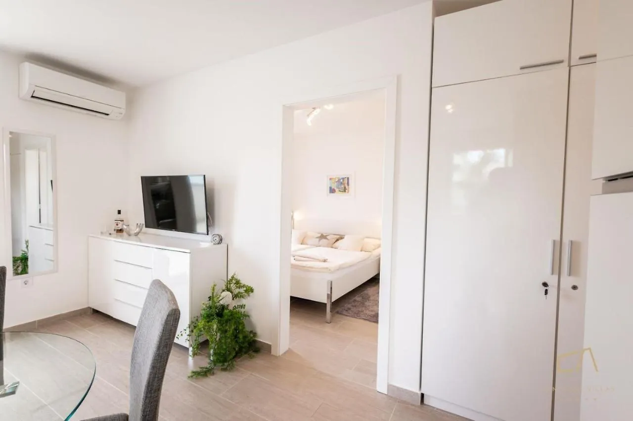 Apartments Iskra مالينسكا